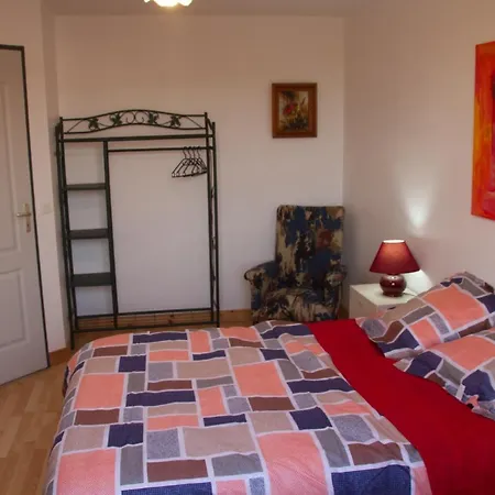 펜션 Les Lauriers De Lomagne Lavit