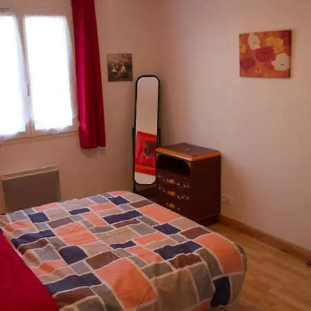 Les Lauriers De Lomagne Holiday home Lavit